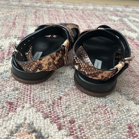 Emme Parsons | NWOB Bodhi Python-Print Leather Crossover Sandals - Size IT 41 - Picture 5 of 6